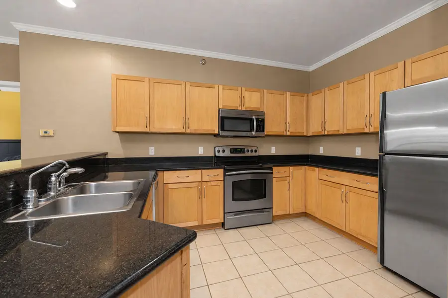 1220 E Locust St, Milwaukee, WI 53212 - #2