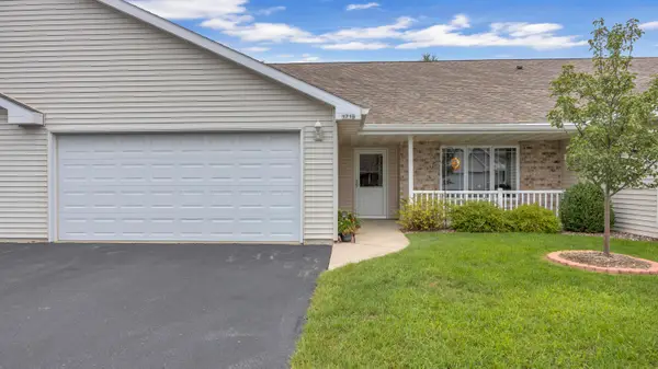 1715 Springwood Ct, Sheboygan, WI 53081