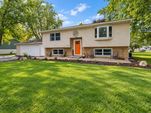 N5889 Lakeview Ct E, Onalaska, WI 54650