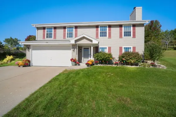 2308 Linda Ct, Waukesha, WI 53188
