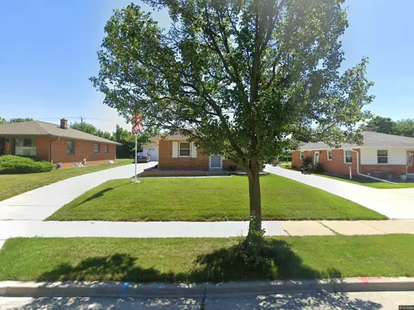 2429 W Carpenter Ave, Milwaukee, WI 53221