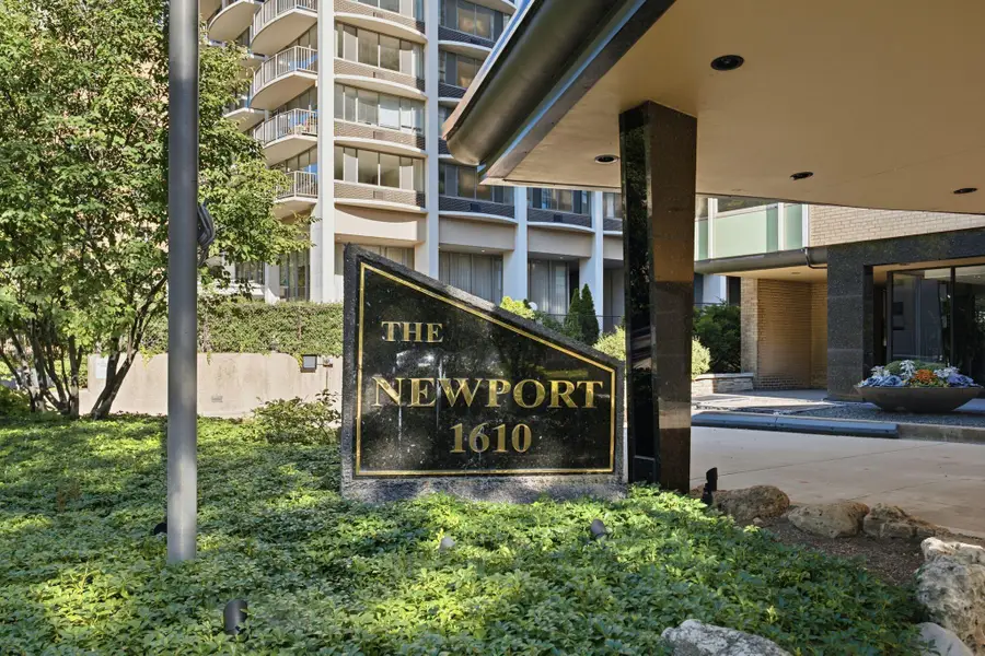 1610 N Prospect Ave, Milwaukee, WI 53202 - #2
