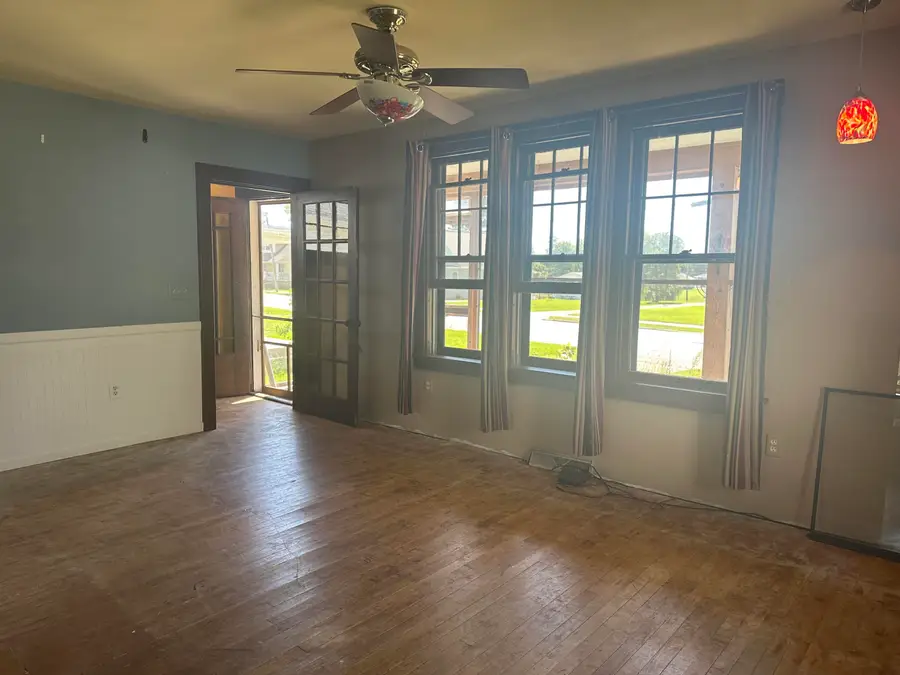 532 Leavens Ave, Sheboygan Falls, WI 53085 - #2