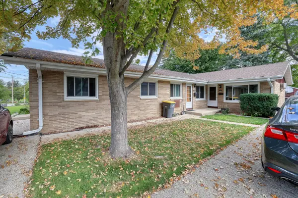 221 Spring St, Waukesha, WI 53188