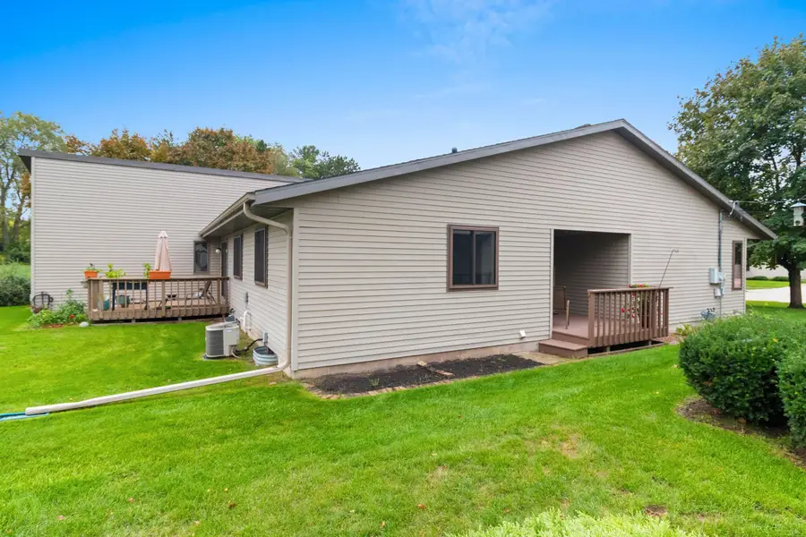 3504 Joseph Rd, Manitowoc, WI 54220 - #2
