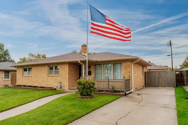 1020 Coronada Dr, Racine, WI 53402