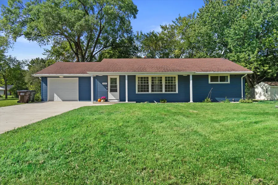 1515 S Sunny Slope Rd, New Berlin, WI 53151 - #2