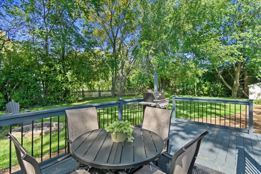 1515 S Sunny Slope Rd, New Berlin, WI 53151 - #3