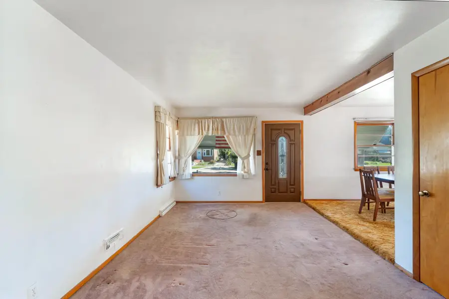 5751 N Dexter Ave, Glendale, WI 53209 - #3