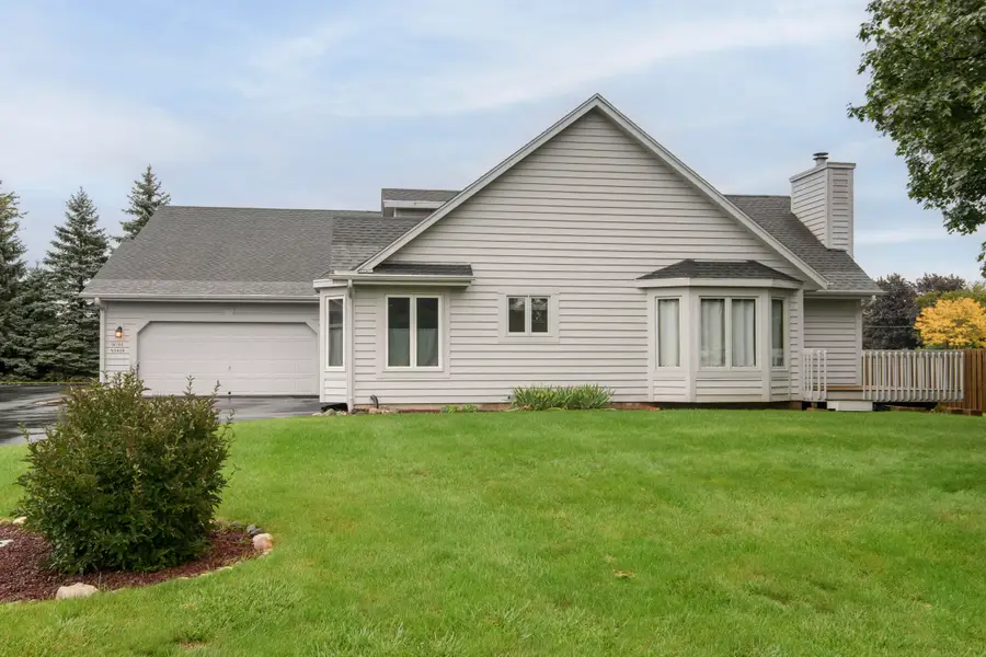 W156N5486 Bette Dr, Menomonee Falls, WI 53051 - #2