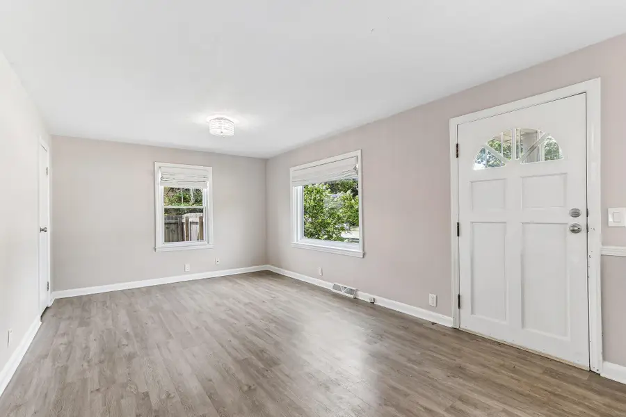 9035 W Morgan Ave, Milwaukee, WI 53228 - #3