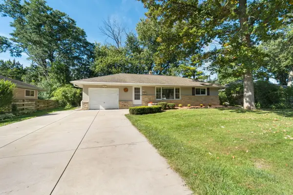 5937 N Sidney Pl, Glendale, WI 53209