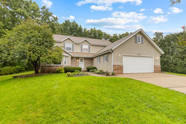 4110 W Carpenter Ave, Greenfield, WI 53221