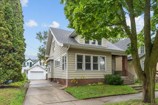 930 Logan Ave, Sheboygan, WI 53083