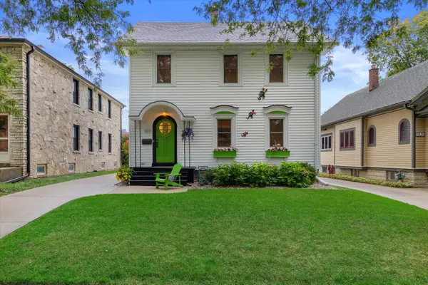 8419 Stickney Ave, Wauwatosa, WI 53226