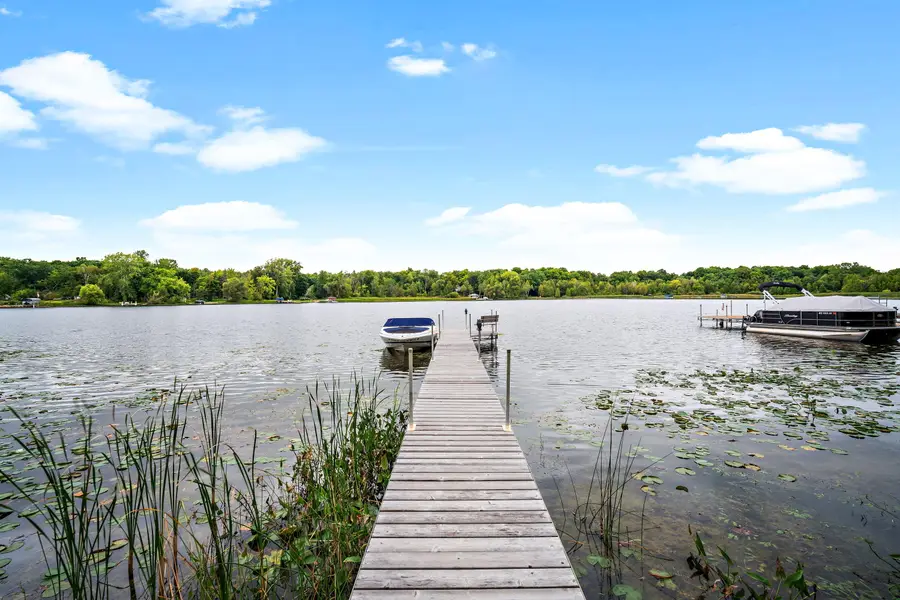 1266 E Green Lake Dr, Farmington, WI 53090 - #2