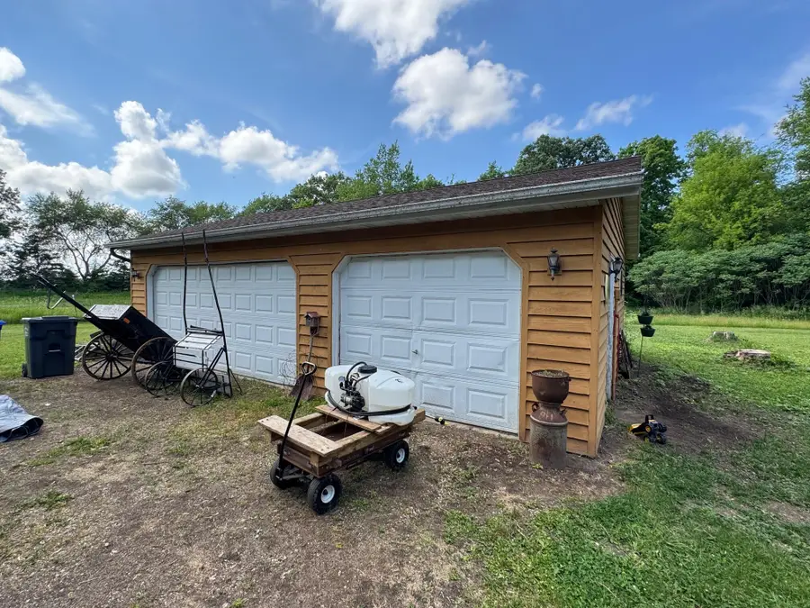 W1484 Schmidt Rd, Randolph, WI 53923 - #3