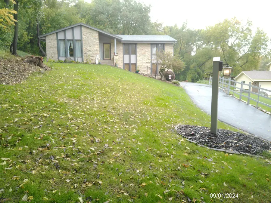 2116 Harris Highland Dr, Waukesha, WI 53188 - #2