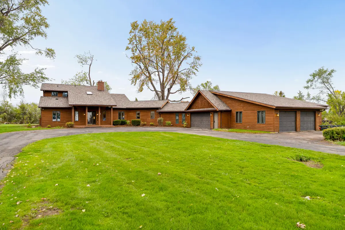 340 Lake Rd, Menasha, WI 54952 - #1