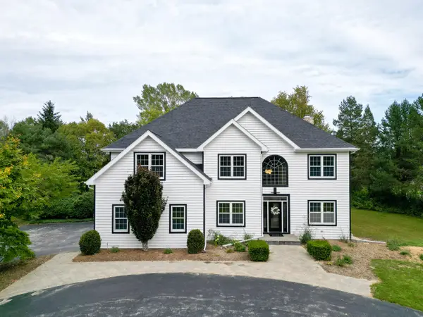 3205 Limerick Ln, Sheboygan, WI 53083