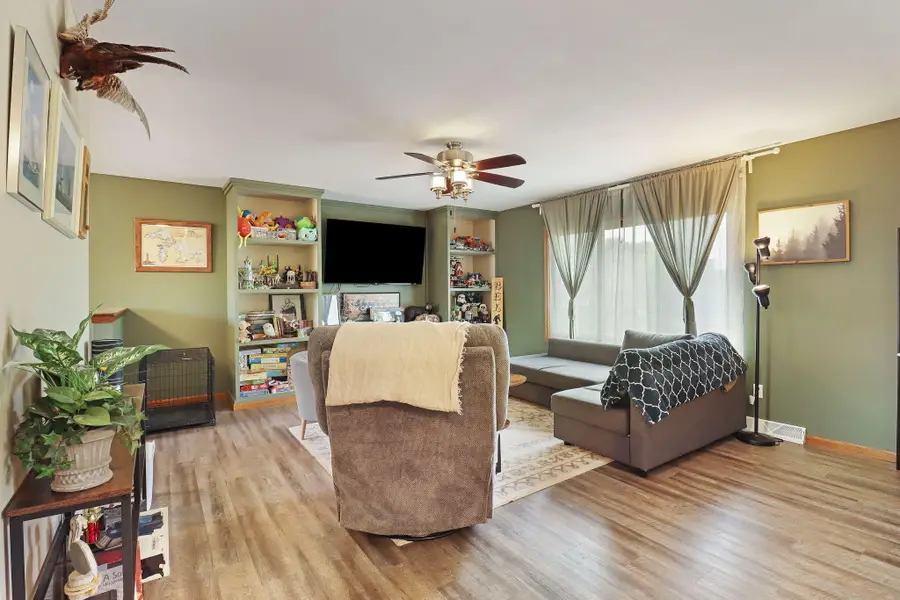 2117 Newberry Ln, Caledonia, WI 53402 - #3