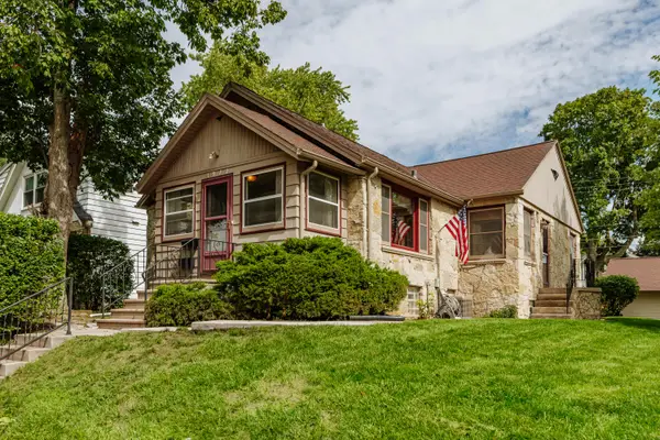1972 S 90th St, West Allis, WI 53227