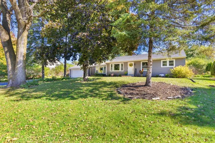 452 Riverview Dr, Grafton, WI 53024 - #2
