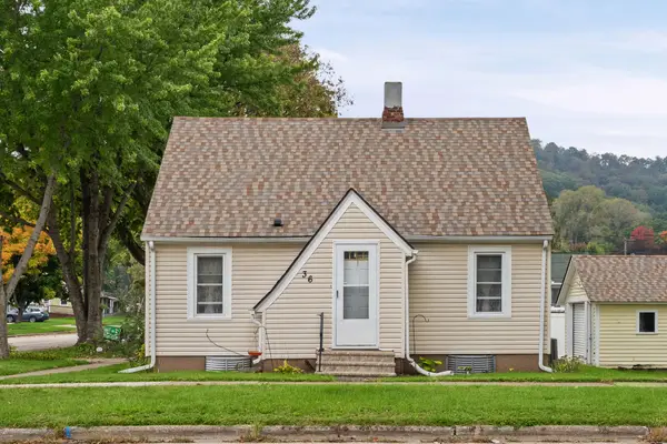 36 Elm St S, La Crescent, MN 55947