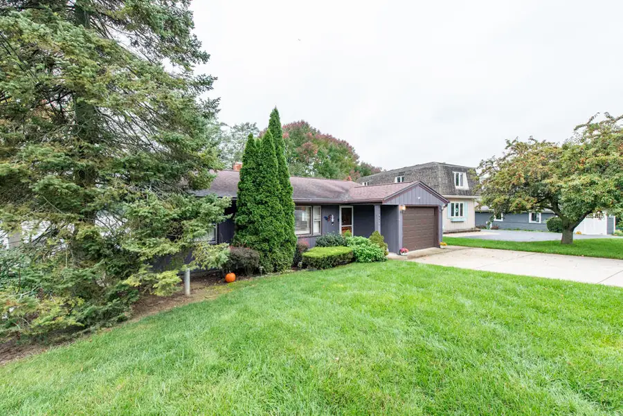 21349 121st St, Bristol, WI 53104 - #3
