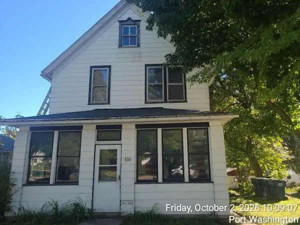 654 N Wisconsin St, Port Washington, WI 53074