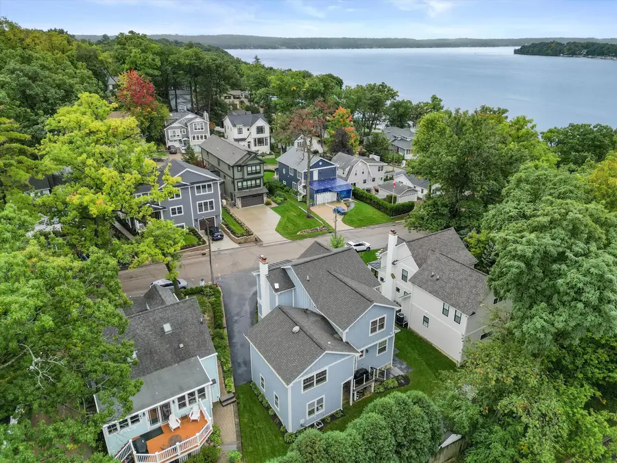 530 Glenview Rd, Williams Bay, WI 53191 - #2