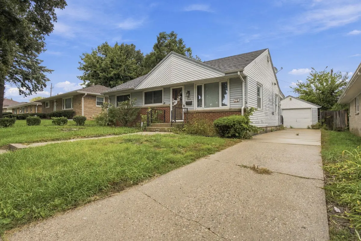4736 N 80th St, Milwaukee, WI 53218 - #1