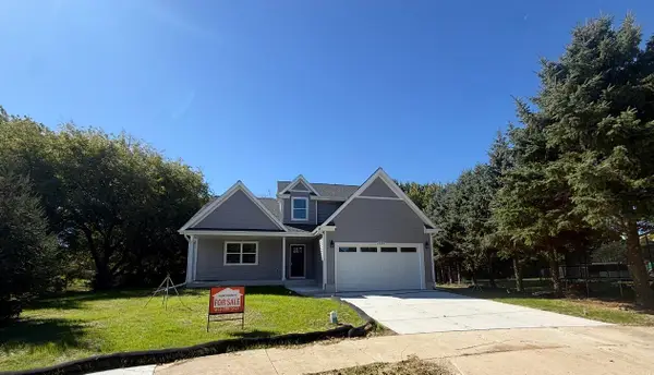 2308 Finch Ct, Waukesha, WI 53189
