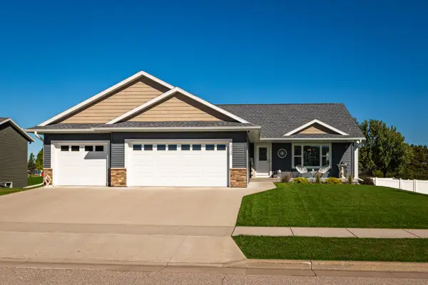2115 Spakenburg Rd, Holmen, WI 54636