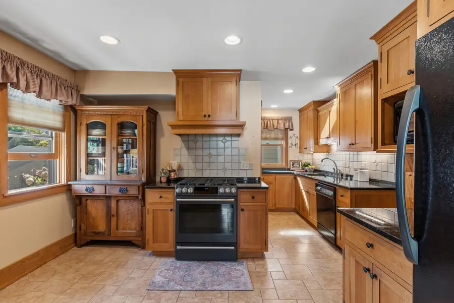 2162 N 66th St, Wauwatosa, WI 53213 - #2