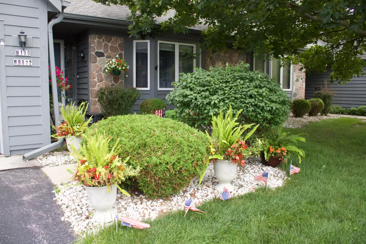W180N9872 Riversbend Cir W, Germantown, WI 53022 - #1