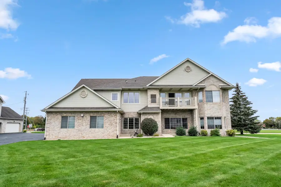 1527 Summerset Dr, Mount Pleasant, WI 53406 - #3
