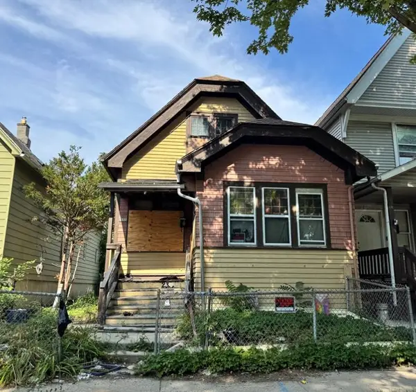 2355 N 17th St, Milwaukee, WI 53206