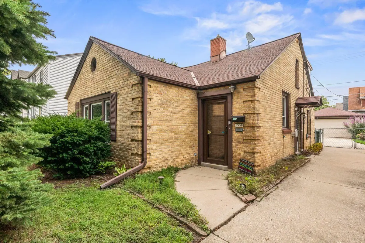 1530 S 90th St, West Allis, WI 53214 - #1