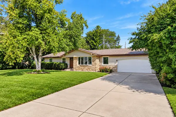 4740 W Donges Ln, Brown Deer, WI 53223