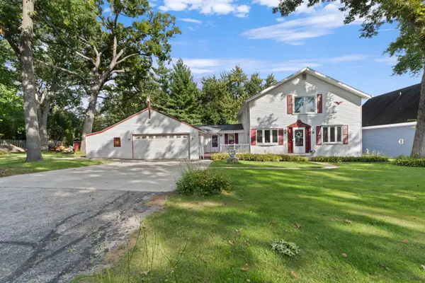 N9114 Cedar Ave, East Troy, WI 53120