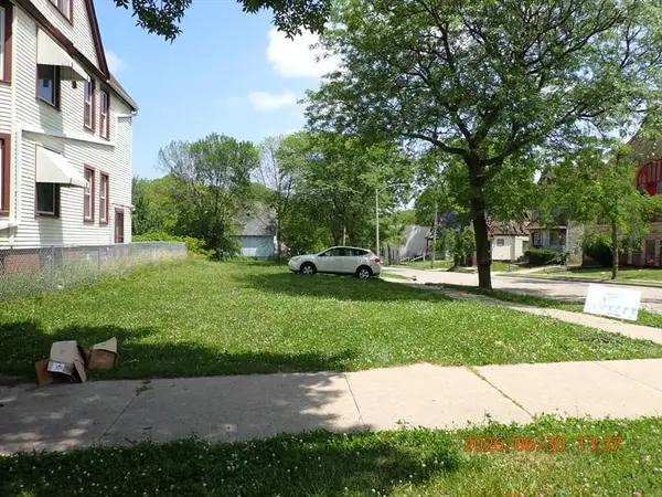 3000 N 1st St, Milwaukee, WI 53212