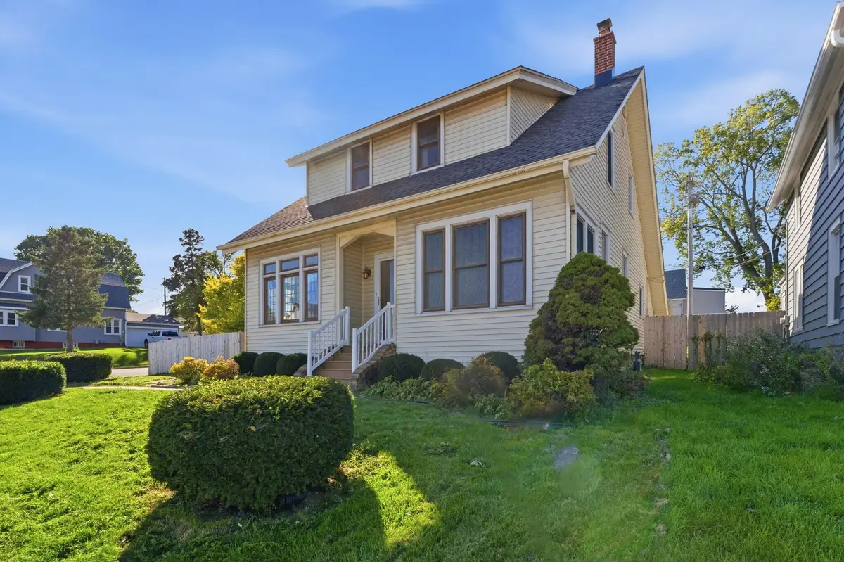 2434 S Chicago Ave, South Milwaukee, WI 53172 - #1
