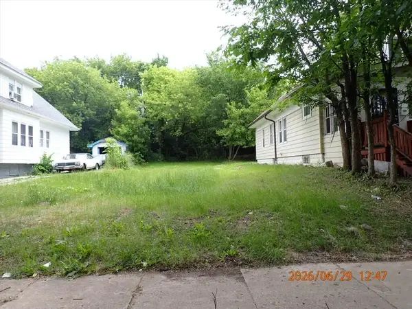 3732 N 24th Pl, Milwaukee, WI 53206