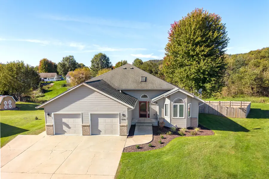 4760 N Roesler Pl, Shelby, WI 54601 - #2