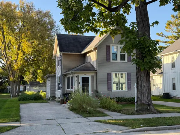 319 E Main St, Eagle, WI 53119
