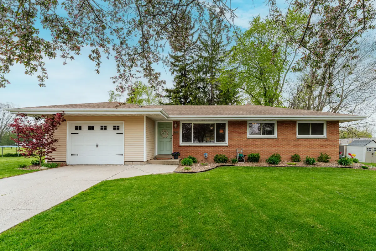 16401 W Addison Ave, New Berlin, WI 53151 - #1