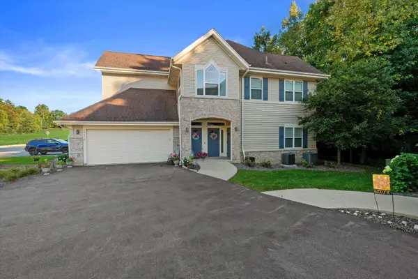 5427 W Cobblestone Way, Franklin, WI 53132