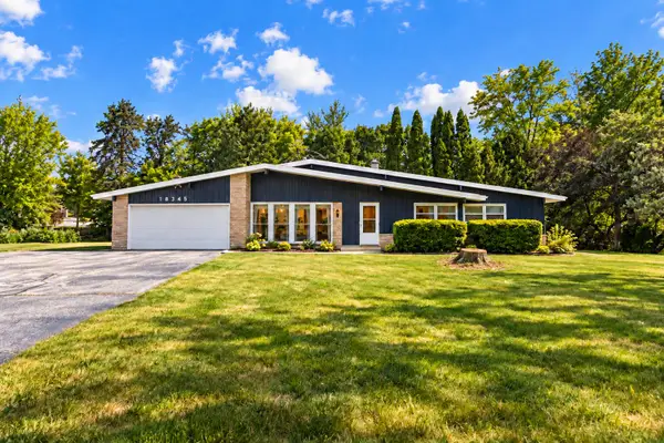 18345 Ashlea Dr, Brookfield, WI 53045