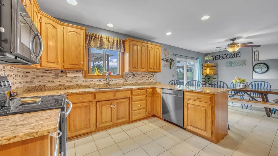 514 N Alverno Rd, Manitowoc Rapids, WI 54220 - #3